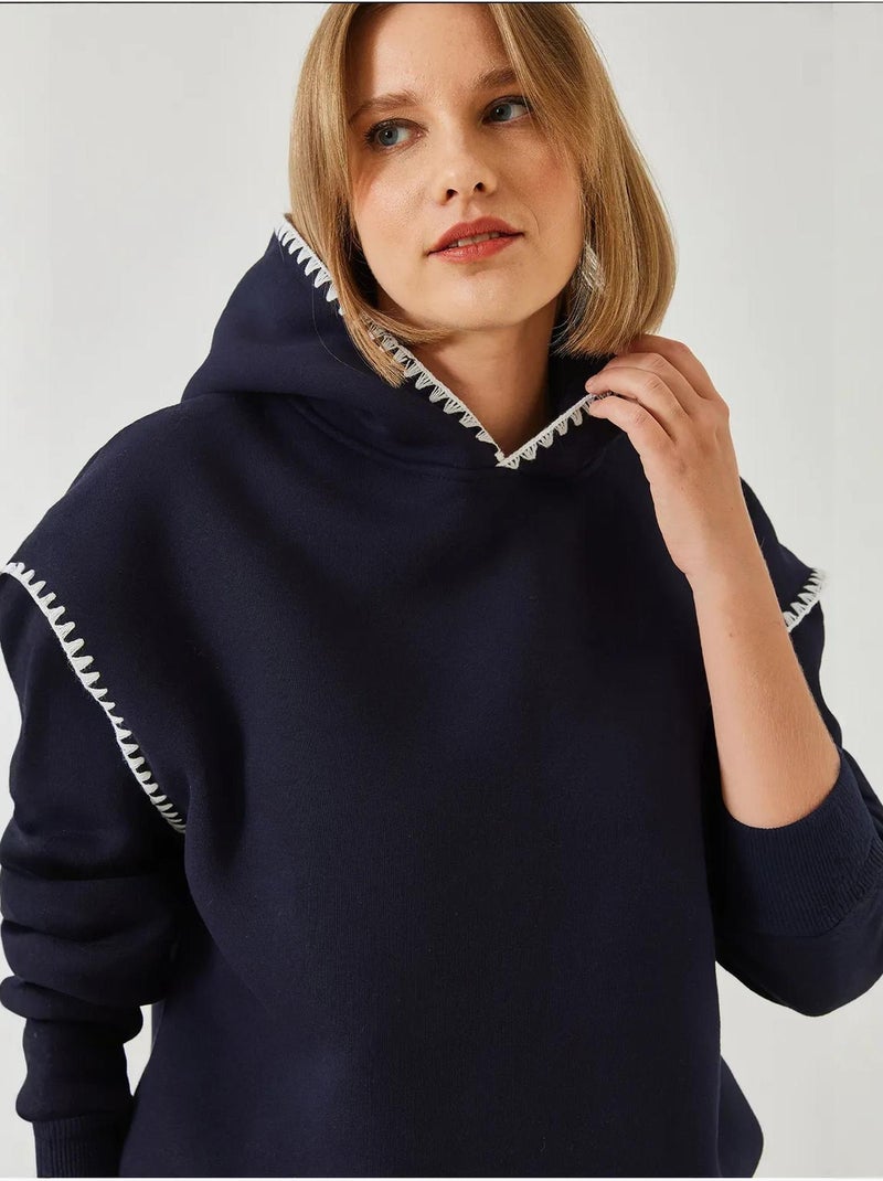 Sweatshirt com capuz e renda lucci Azul-marinho - Kiabi