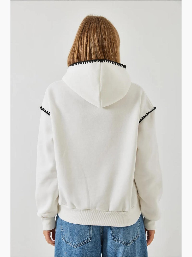 Sweatshirt com capuz e renda lucci Branco - Kiabi