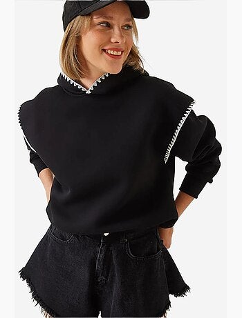 Sweatshirt com capuz e renda lucci