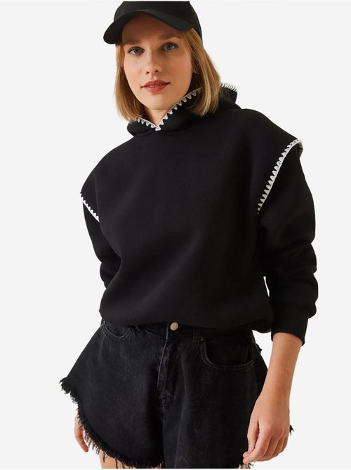 Sweatshirt com capuz e renda lucci - Kiabi Sweatshirt com capuz e renda lucci - Kiabi