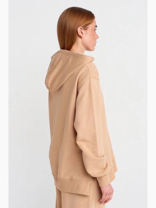 Sweatshirt com capuz oversized em algodão com fecho frontal dilvin - Kiabi Sweatshirt com capuz oversized em algodão com fecho frontal dilvin - Kiabi