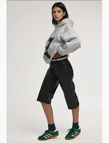 Sweatshirt com capuz oversized estampada hiccup