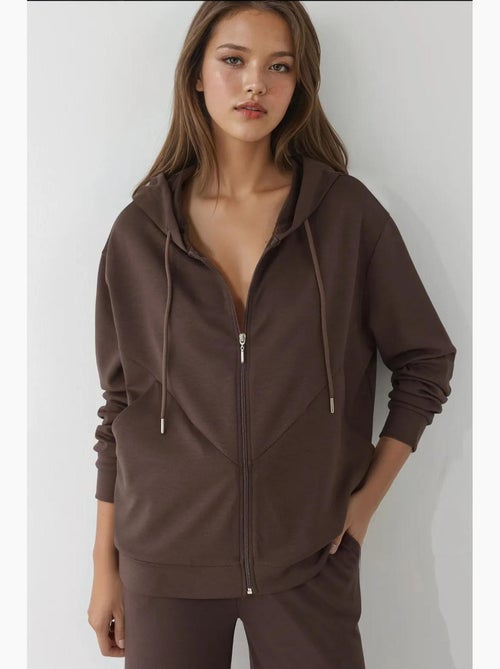 Sweatshirt com capuz soft-touch com fecho de correr integral hiccup - Kiabi Sweatshirt com capuz soft-touch com fecho de correr integral hiccup - Kiabi