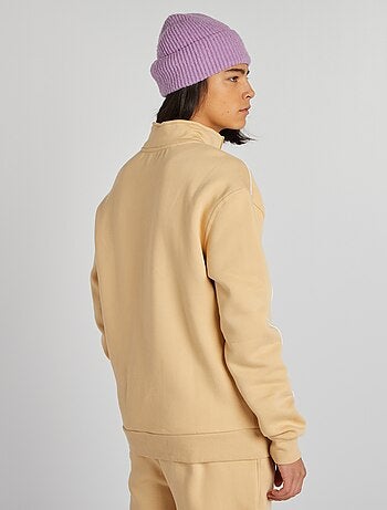 Sweatshirt com fecho