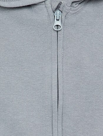 Sweatshirt com fecho e capuz