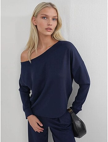 Sweatshirt com gola assimétrica e corte relaxed busem