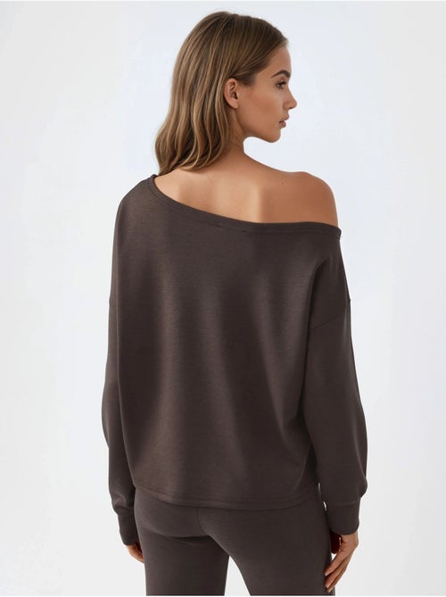Sweatshirt com gola assimétrica e corte relaxed busem - Kiabi Sweatshirt com gola assimétrica e corte relaxed busem - Kiabi