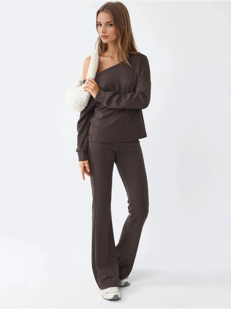Sweatshirt com gola assimétrica e corte relaxed busem Castanho-escuro - Kiabi