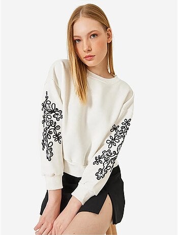 Sweatshirt com manga bordada lucci