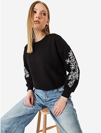 Sweatshirt com manga bordada lucci