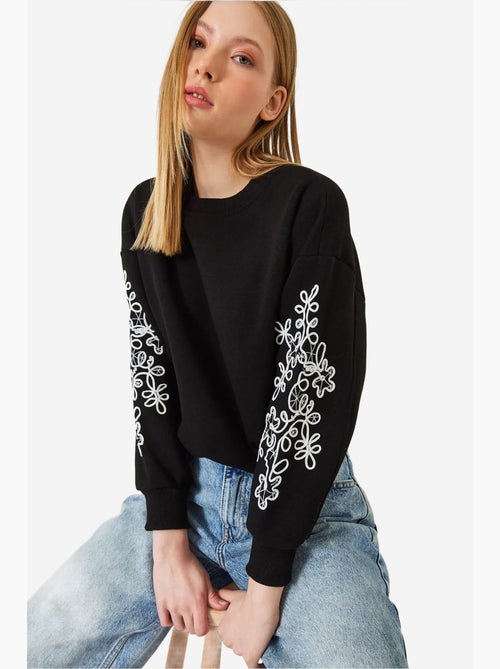 Sweatshirt com manga bordada lucci - Kiabi Sweatshirt com manga bordada lucci - Kiabi
