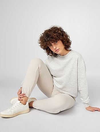 Sweatshirt comprida em moletão leve