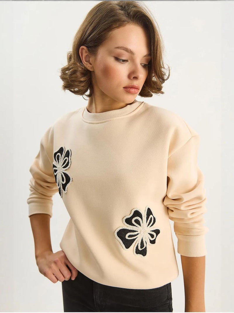 Sweatshirt de algodão com gola redonda bordada lucci Bege-argila - Kiabi