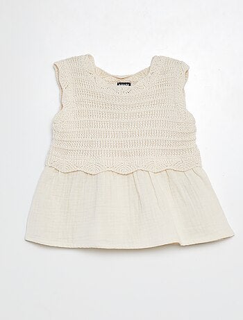 Sweatshirt de croché sem mangas e base em voile de algodão