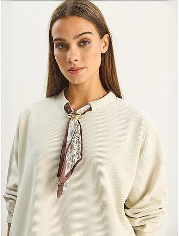 Sweatshirt de gola redonda canelada com detalhe de acessório tipo lenço lucci