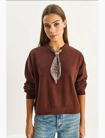 Sweatshirt de gola redonda canelada com detalhe de acessório tipo lenço lucci