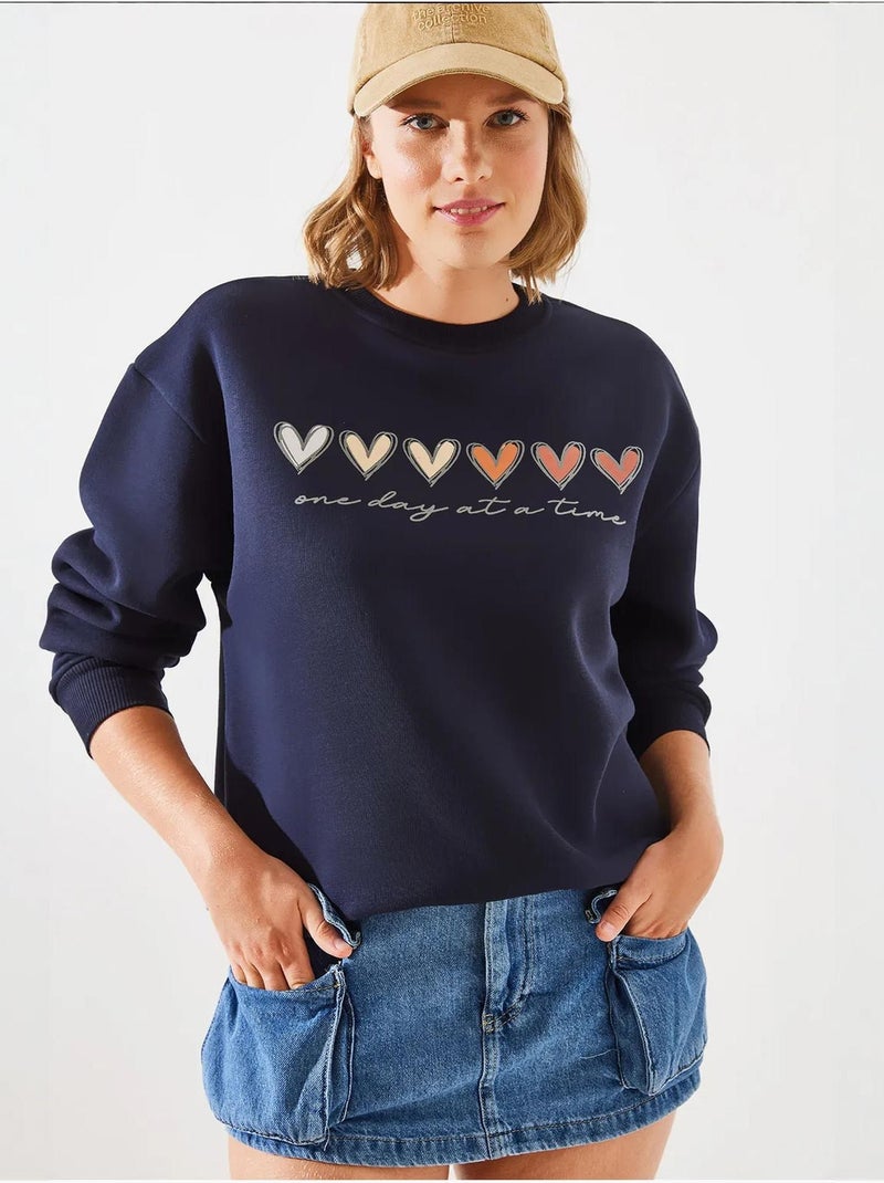 Sweatshirt de gola redonda com estampado de corações lucci Azul-marinho - Kiabi