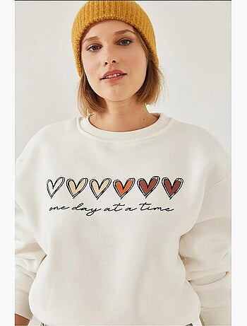 Sweatshirt de gola redonda com estampado de corações lucci