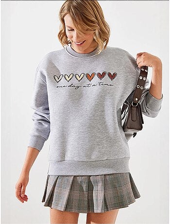 Sweatshirt de gola redonda com estampado de corações lucci