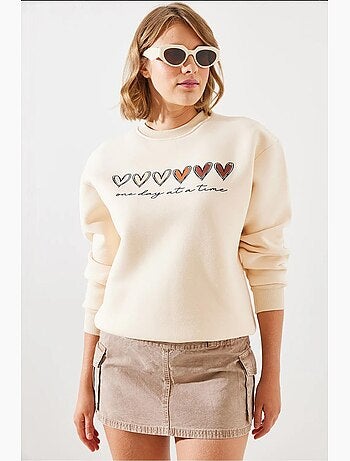 Sweatshirt de gola redonda com estampado de corações lucci