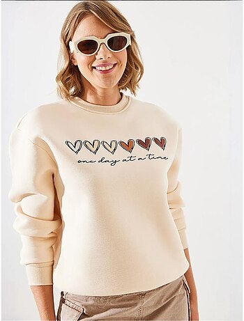 Sweatshirt de gola redonda com estampado de corações lucci