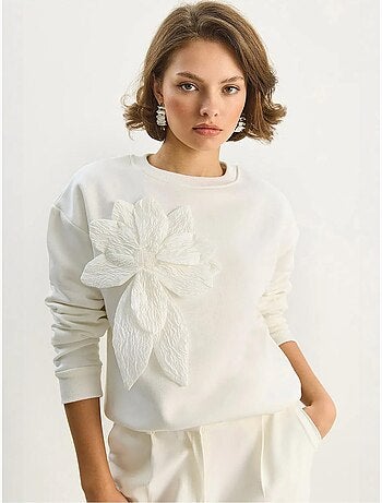 Sweatshirt de gola redonda e manga comprida com detalhes de acessório lucci