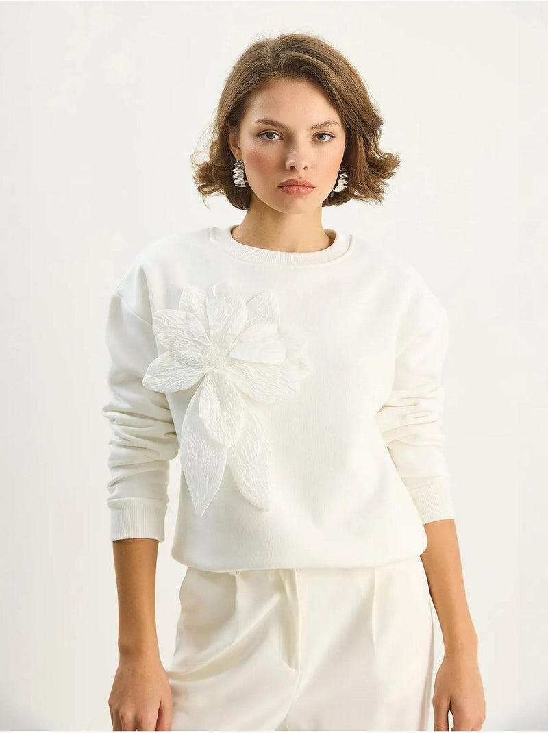Sweatshirt de gola redonda e manga comprida com detalhes de acessório lucci Branco - Kiabi