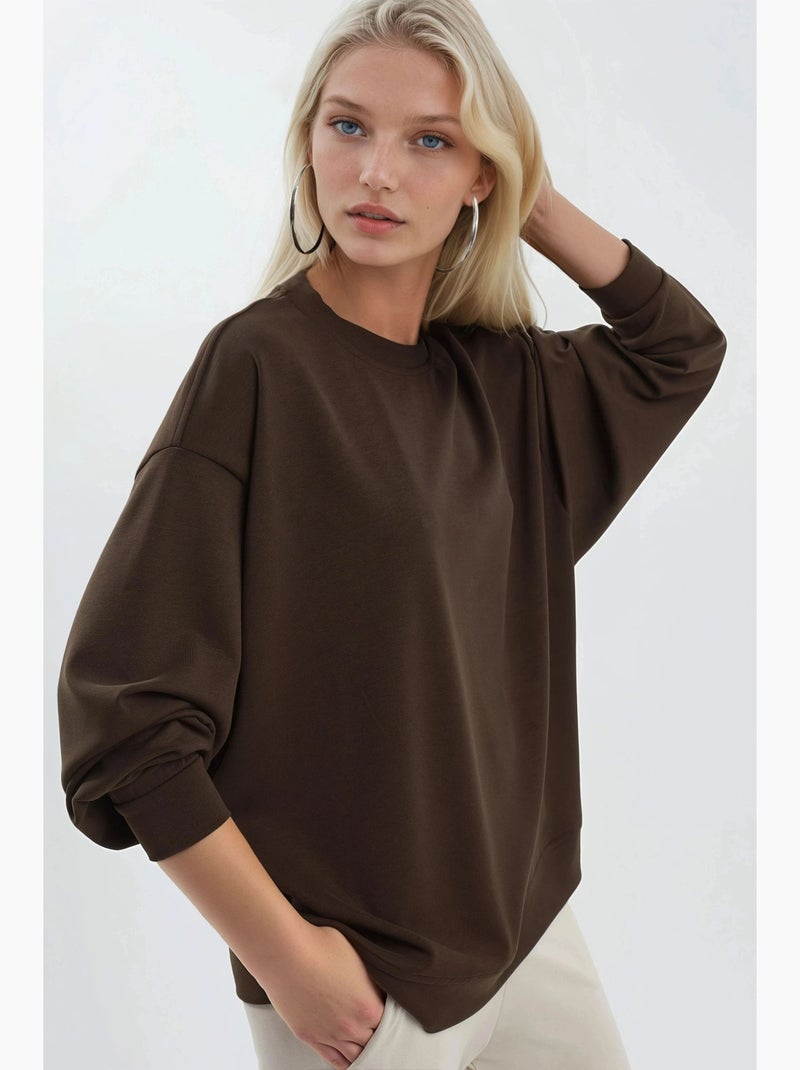 Sweatshirt de malha relaxed fit com decote redondo busem Castanho-escuro - Kiabi