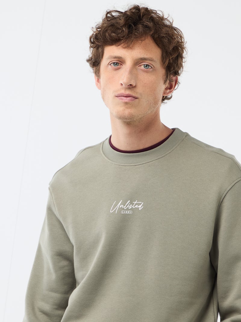 Sweatshirt de Moletom Leve com Estampa Frente e Verso Caqui - Kiabi