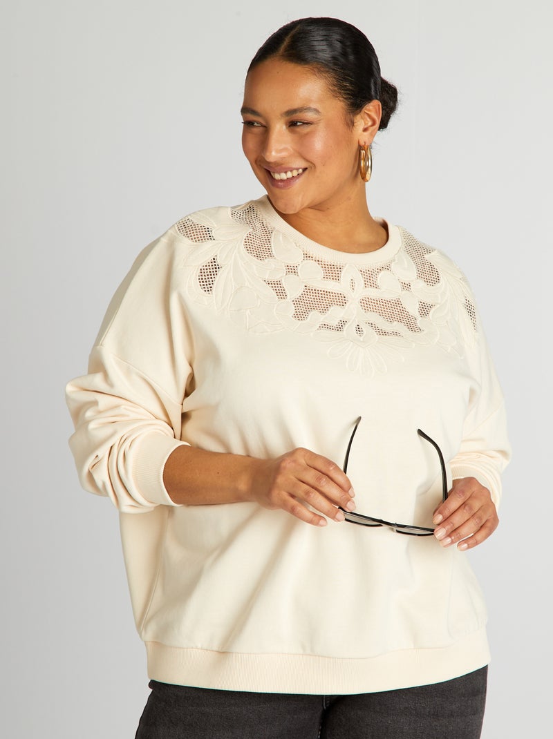 Sweatshirt em moletão com pormenores ajurados BRANCO - Kiabi