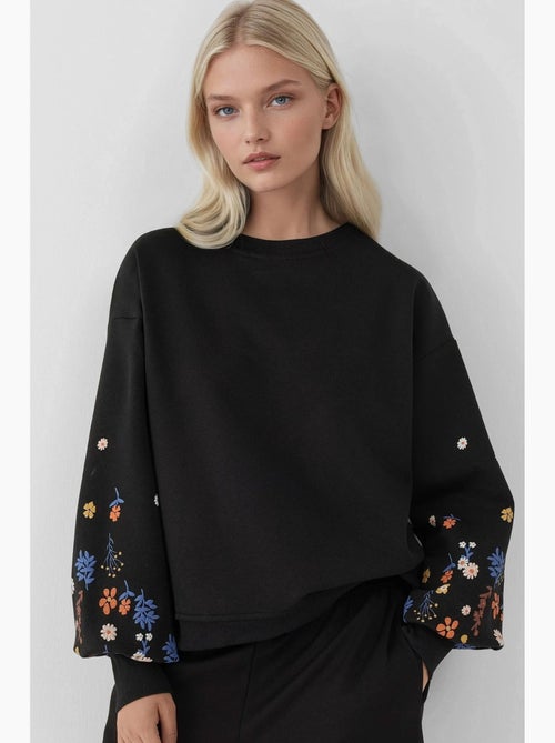 Sweatshirt estampada de manga comprida com gola redonda hiccup - Kiabi Sweatshirt estampada de manga comprida com gola redonda hiccup - Kiabi