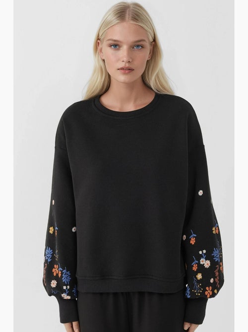 Sweatshirt estampada de manga comprida com gola redonda hiccup - Kiabi Sweatshirt estampada de manga comprida com gola redonda hiccup - Kiabi