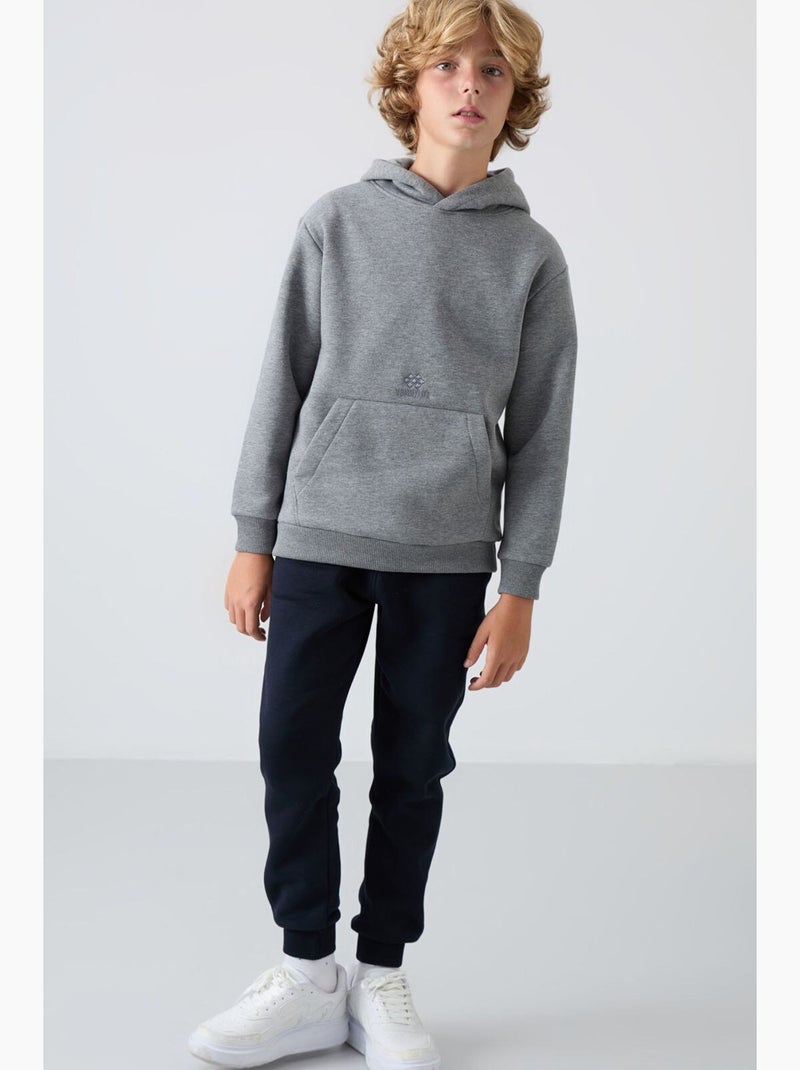 Sweatshirt infantil com capuz e bolso tommy Cinza - Kiabi