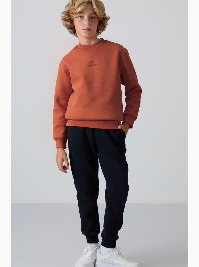 Sweatshirt infantil gola redonda bordada tommy Terracota - Kiabi