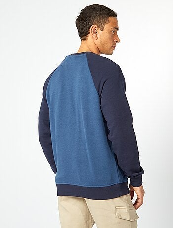 Sweatshirt leve com mangas raglã