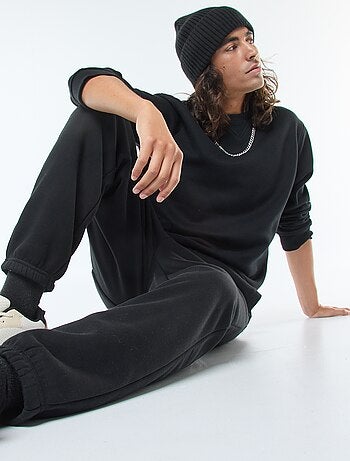 Sweatshirt liso de gola redonda em moletom felpudo