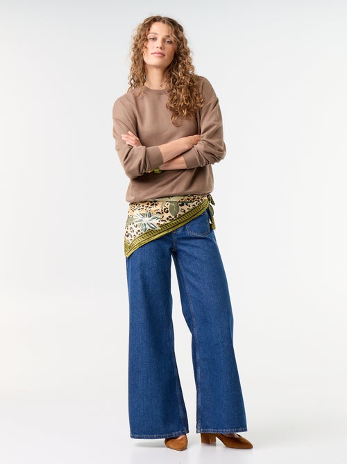 Sweatshirt liso em French Terry - Kiabi Sweatshirt liso em French Terry - Kiabi