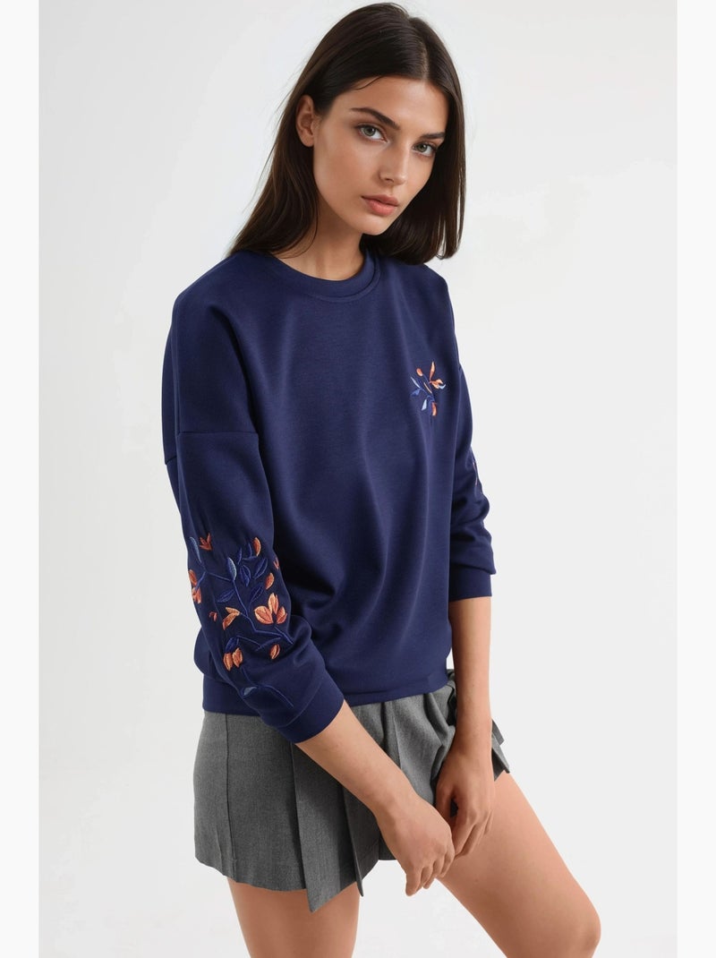 Sweatshirt modal touch com gola redonda e bordado, coleção bersan hiccup Azul-marinho - Kiabi