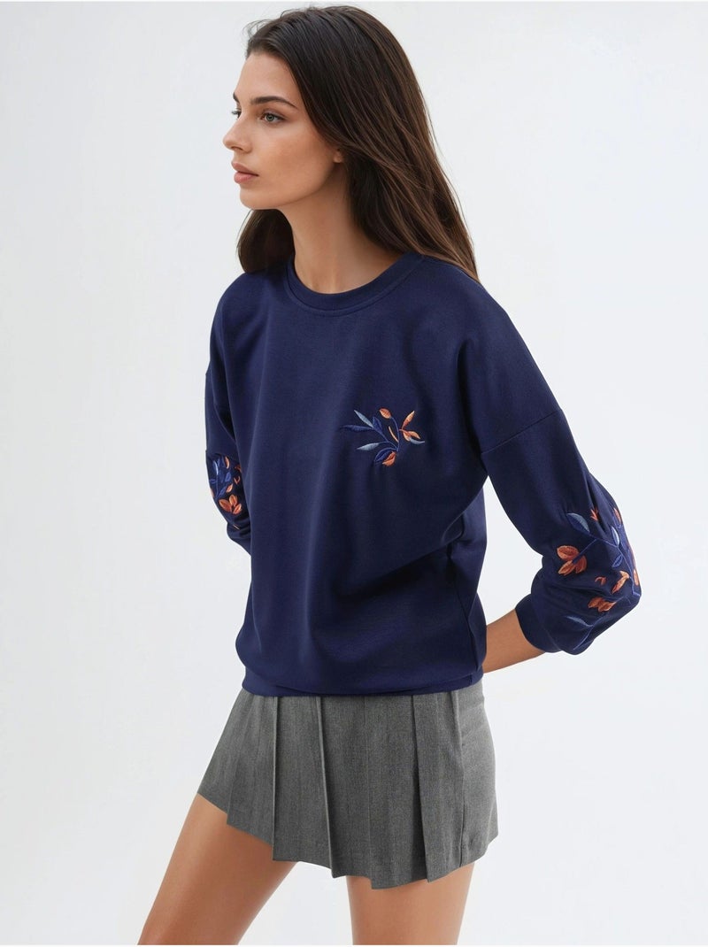 Sweatshirt modal touch com gola redonda e bordado, coleção bersan hiccup Azul-marinho - Kiabi