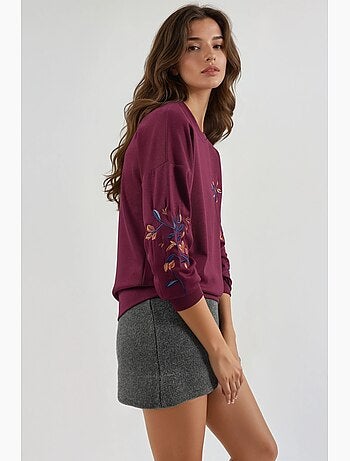 Sweatshirt modal touch com gola redonda e bordado, coleção bersan hiccup