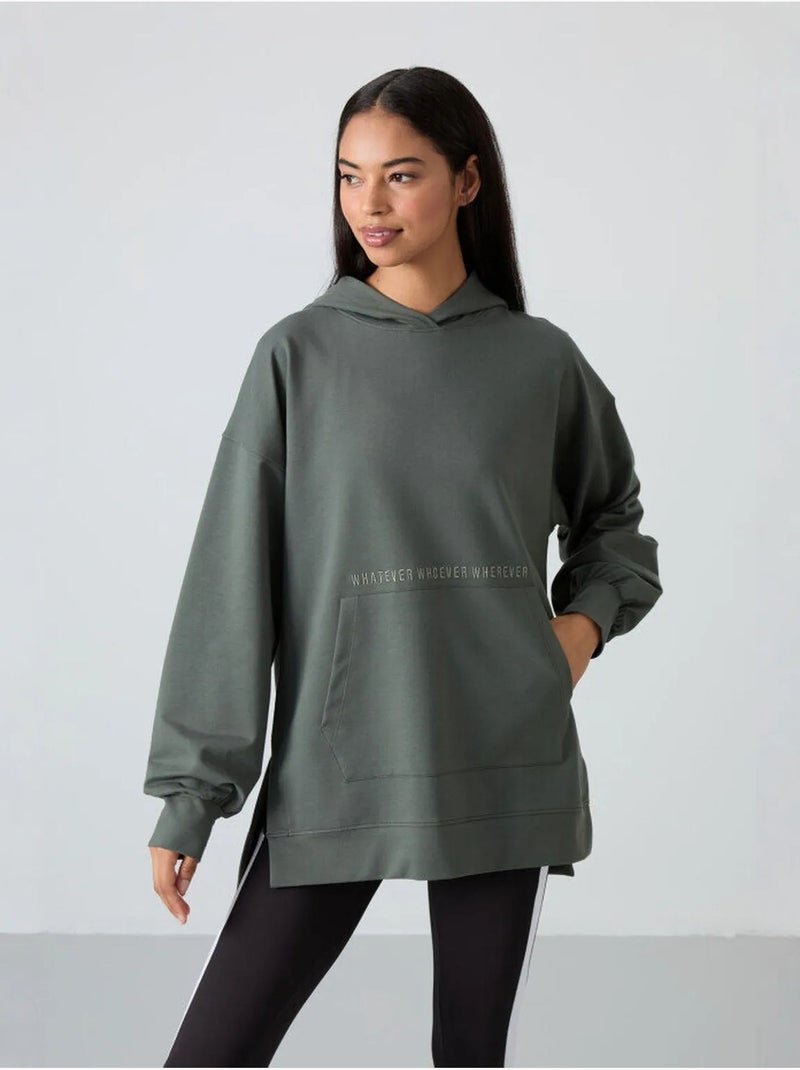 Sweatshirt oversized com capuz, estampado e bolso tommy Multicolorido - Kiabi