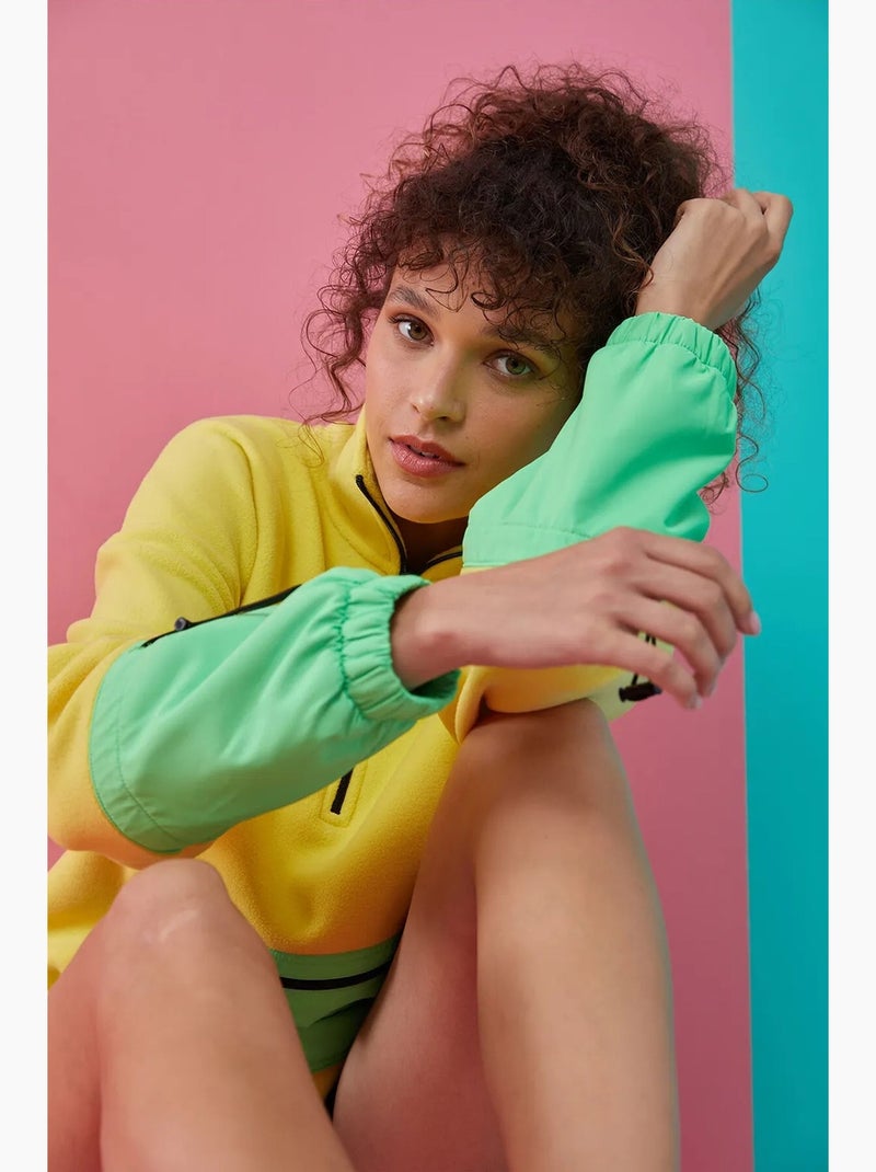Sweatshirt oversized em pelúcia com meio zíper tommy Amarelo/Verde - Kiabi