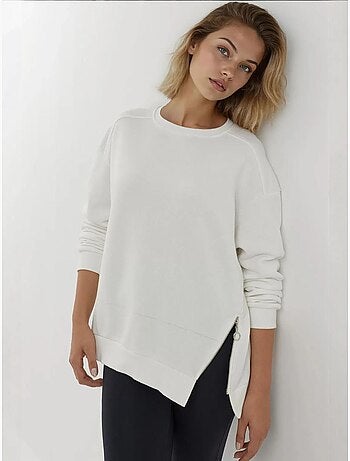 Sweatshirt texturizada de gola redonda com detalhe de fecho hiccup