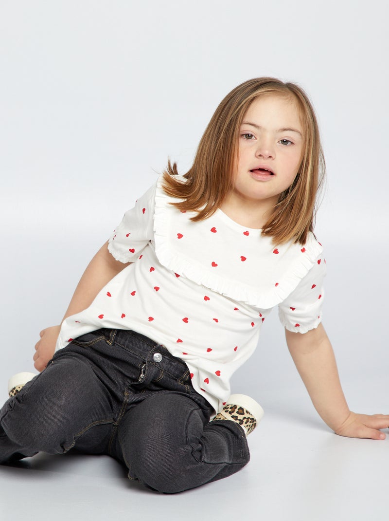 T-shirt adaptativa com folhos e motivo 'coração' BRANCO - Kiabi