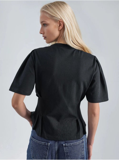 T-shirt ajustada com gola redonda hiccup - Kiabi