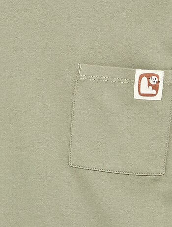 T-shirt às riscas - coleção fácil de vestir
