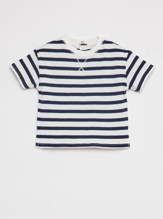 T-shirt às riscas