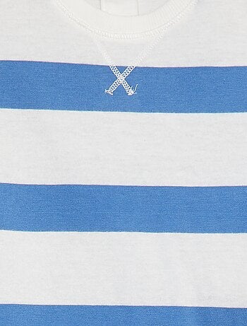 T-shirt às riscas