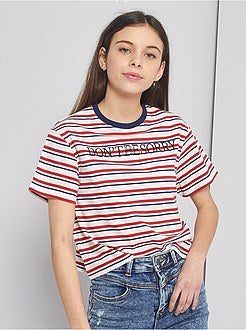 T-shirt às riscas bordada - Kiabi
