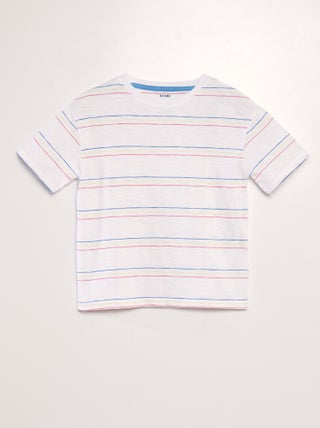 T-shirt às riscas coloridas
